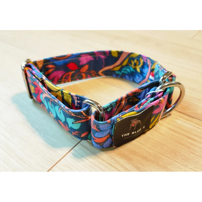 The Blue S | Chien | Collier Wild Flowers 6 The Blue S | Chien | Collier Wild Flowers – Image 4