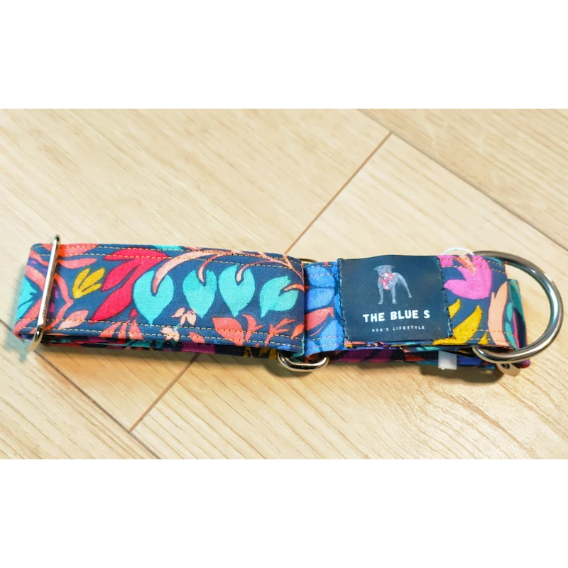 The Blue S | Chien | Collier Wild Flowers 7 The Blue S | Chien | Collier Wild Flowers – Image 5