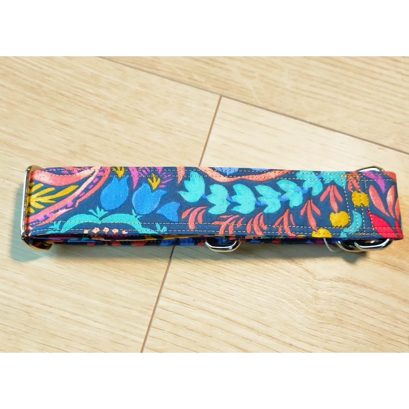 The Blue S | Chien | Collier Wild Flowers 8 The Blue S | Chien | Collier Wild Flowers – Image 6