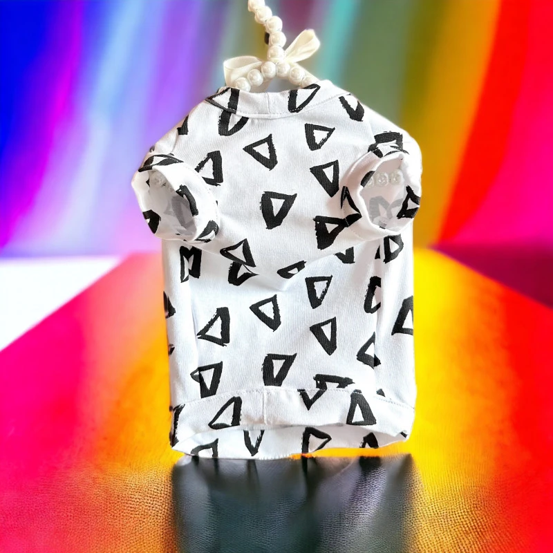 The Blue S | Chien | T-Shirt Blanc Triangles Noirs 4 The Blue S | Chien | T-Shirt Blanc Triangles Noirs – Image 2